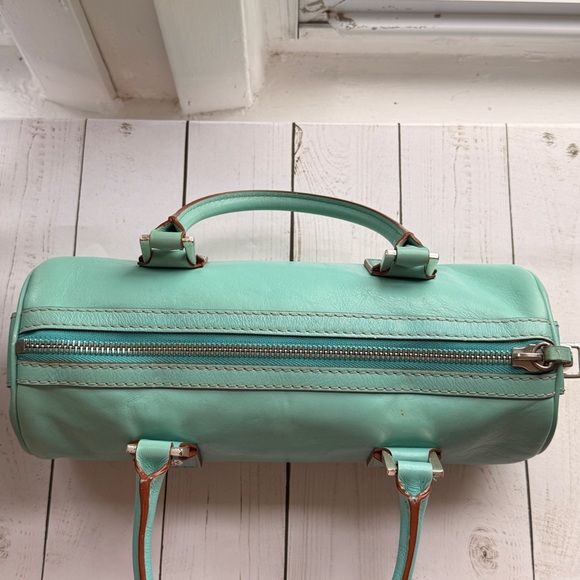 Michael Kors | Vintage Leather Barrel Hand Bag, Mint Green - Picture 4 of 17